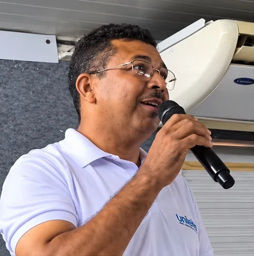 Sid Alves, presidente da Unileite e integrante da ADR Sertão Central, durante pronunciamento no lançamento da 8ª Copa Leite