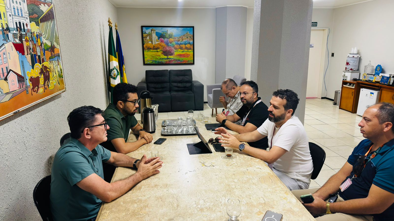 Banco do Nordeste e ADESCC alinham estratégias para fortalecimento do desenvolvimento regional no Sertão Central